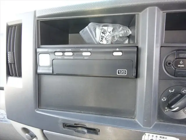 いすゞ エルフ TPG-NKR85N(2WD)の写真28