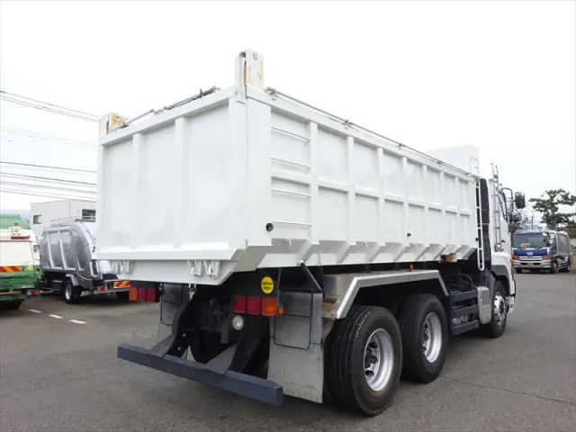 日野 プロフィア LKG-FS1AKAA(2WD)の写真5