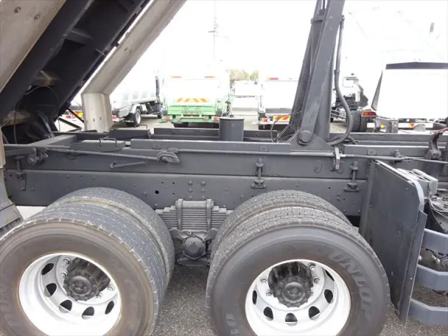 日野 プロフィア LKG-FS1AKAA(2WD)の写真11