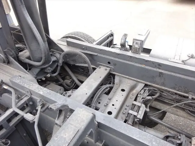 日野 プロフィア LKG-FS1AKAA(2WD)の写真14