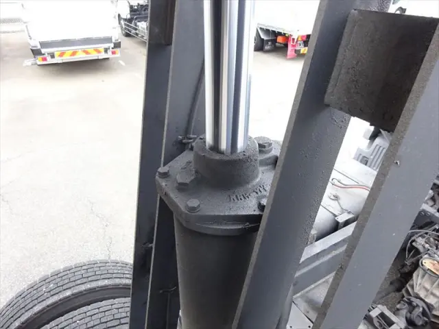 日野 プロフィア LKG-FS1AKAA(2WD)の写真15