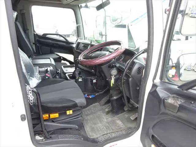 日野 プロフィア LKG-FS1AKAA(2WD)の写真27