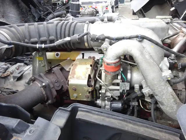 日野 プロフィア LKG-FS1AKAA(2WD)の写真37