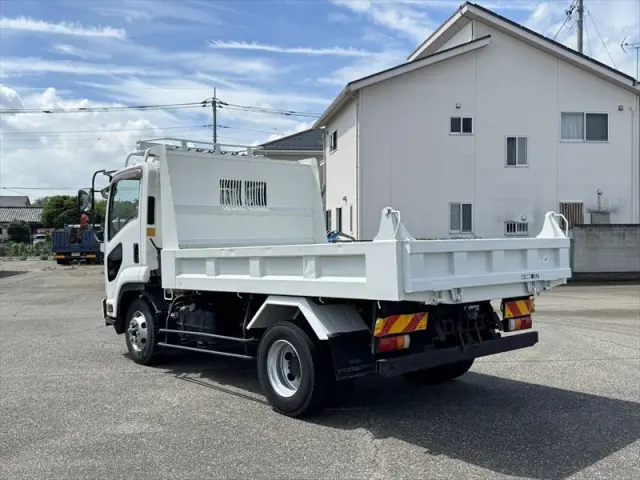 いすゞ フォワード TKG-FRR90S1(2WD)の写真4
