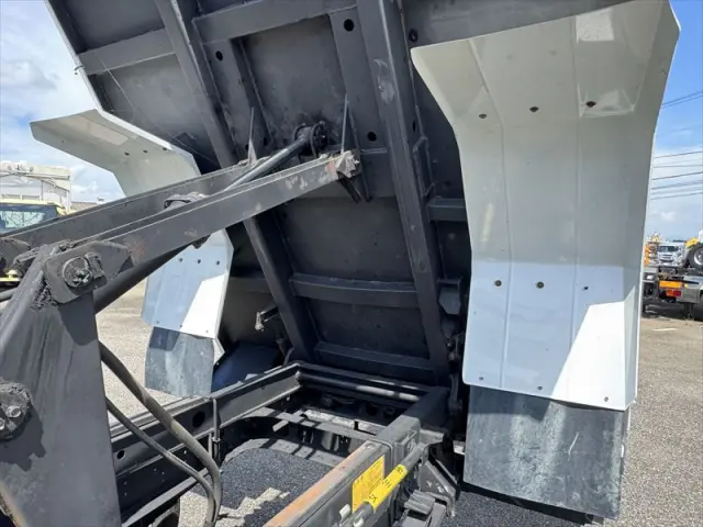 いすゞ フォワード TKG-FRR90S1(2WD)の写真8
