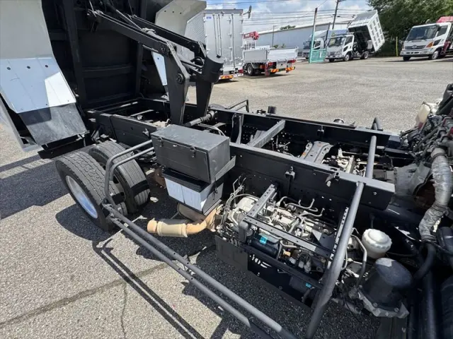 いすゞ フォワード TKG-FRR90S1(2WD)の写真15