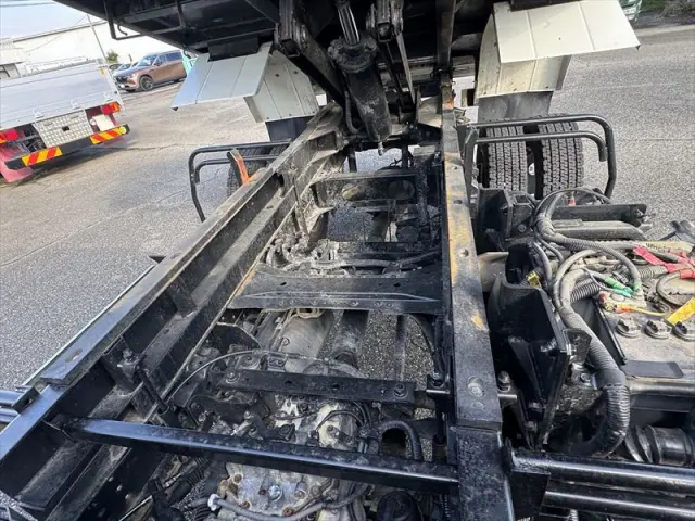 三菱 キャンター 2PG-FEBM0(2WD)の写真19