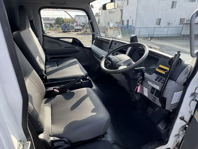 三菱 キャンター 2PG-FEBM0(2WD)の写真25