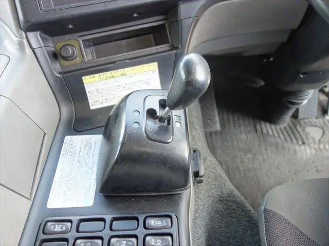 三菱 スーパーグレート QPG-FS64VZ(8x4)の写真36