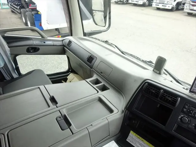 三菱 スーパーグレート QPG-FS64VZ(8x4)の写真37