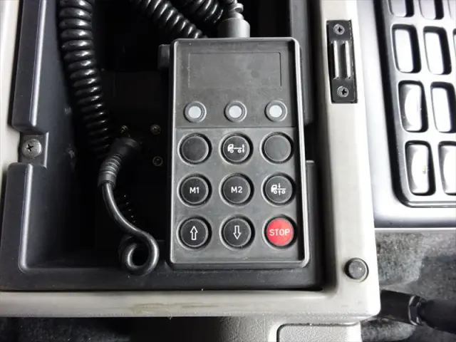 三菱 スーパーグレート QPG-FS64VZ(8x4)の写真39