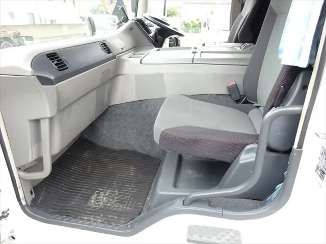 三菱 スーパーグレート QPG-FS64VZ(8x4)の写真40