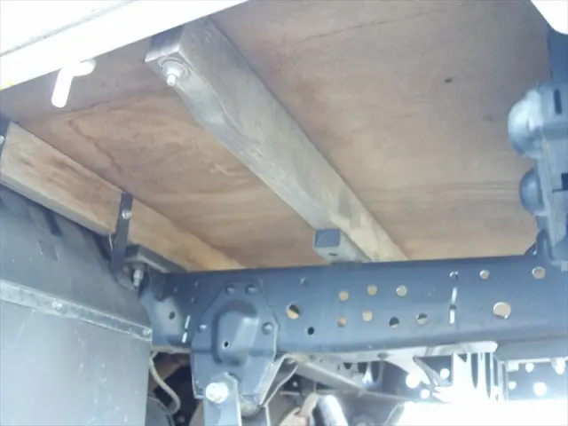 いすゞ エルフ TKG-NHS85A(4WD)の写真6