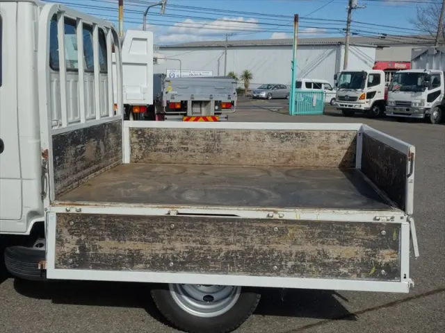 いすゞ エルフ TKG-NHS85A(4WD)の写真13