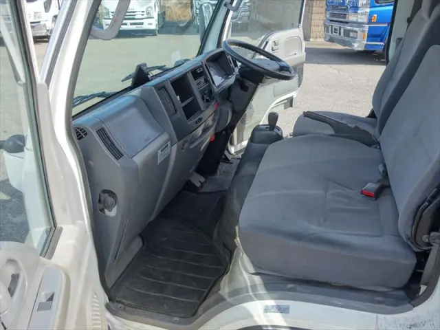 いすゞ エルフ TKG-NHS85A(4WD)の写真23