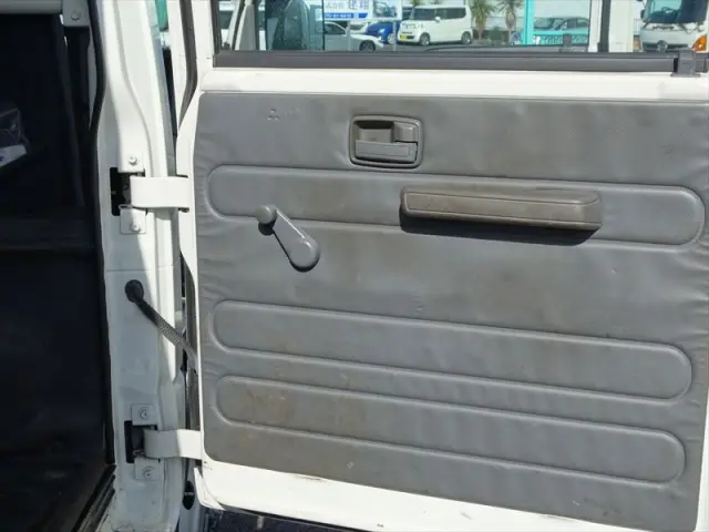 いすゞ エルフ TKG-NHS85A(4WD)の写真25