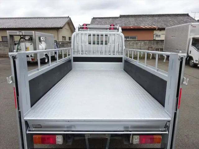 日野 デュトロ TKG-XZU675M(4WD)の写真12