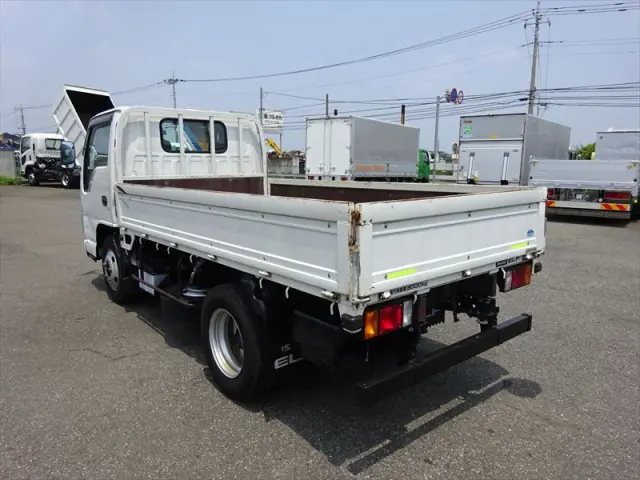 いすゞ エルフ BDG-NKR85A(2WD)の写真3