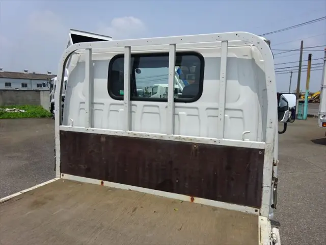 いすゞ エルフ BDG-NKR85A(2WD)の写真14