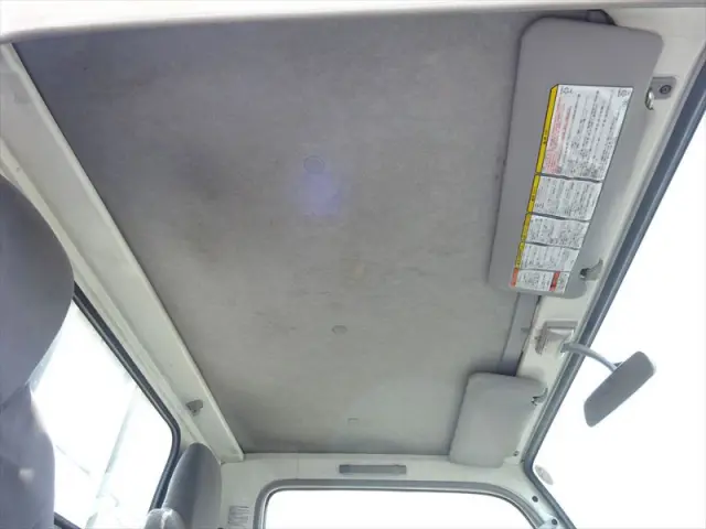 いすゞ エルフ BDG-NKR85A(2WD)の写真18