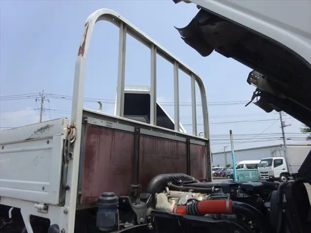 いすゞ エルフ BDG-NKR85A(2WD)の写真29