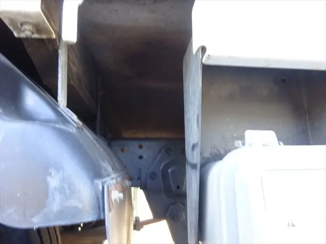 いすゞ エルフ TKG-NJR85A(2WD)の写真6