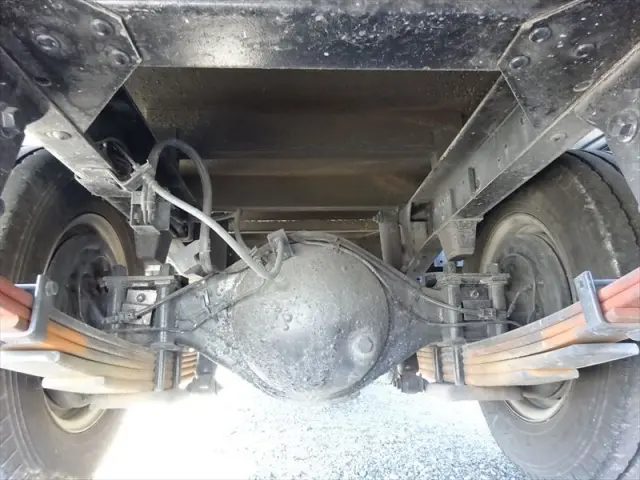 いすゞ エルフ TKG-NJR85A(2WD)の写真9