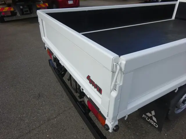 三菱 キャンター PDG*FD70B(4WD)の写真17