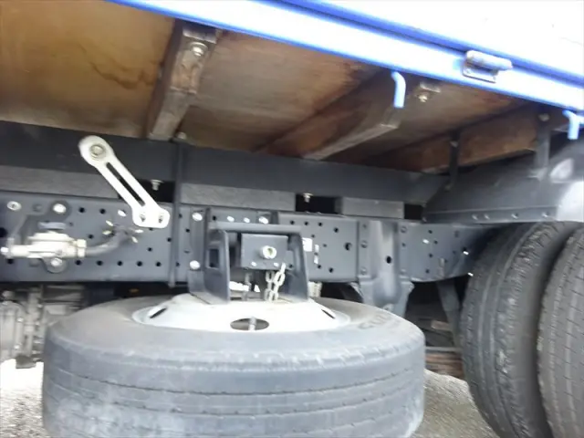 いすゞ エルフ TRG-NKR85A(2WD)の写真5