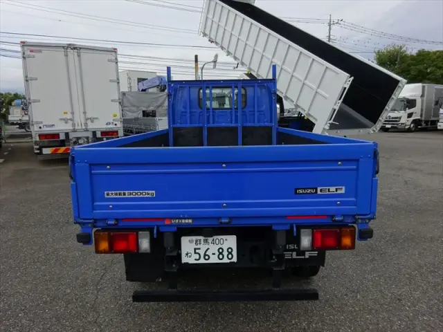 いすゞ エルフ TRG-NKR85A(2WD)の写真11