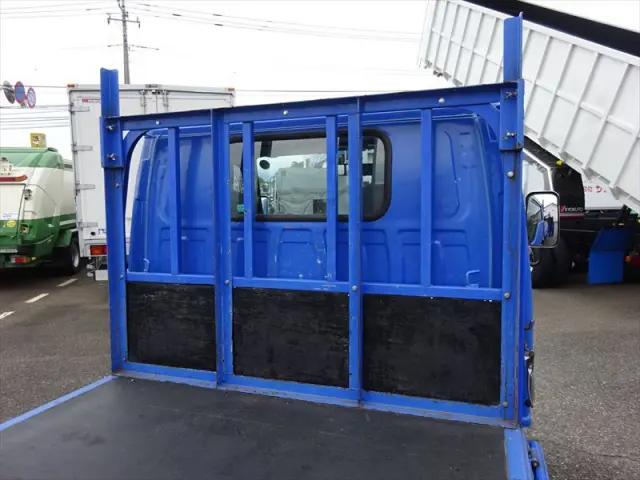 いすゞ エルフ TRG-NKR85A(2WD)の写真15