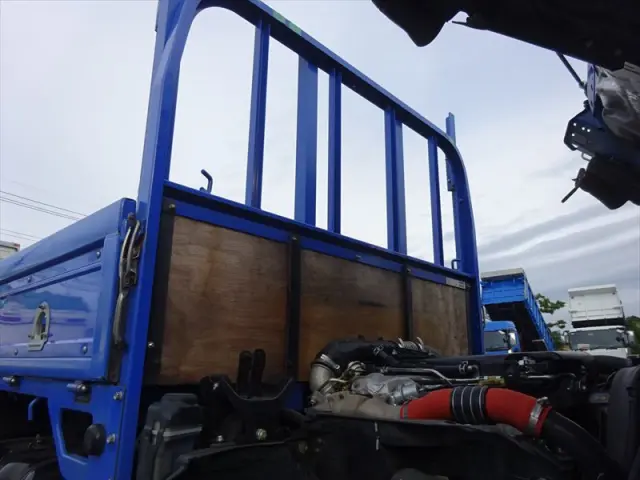 いすゞ エルフ TRG-NKR85A(2WD)の写真27