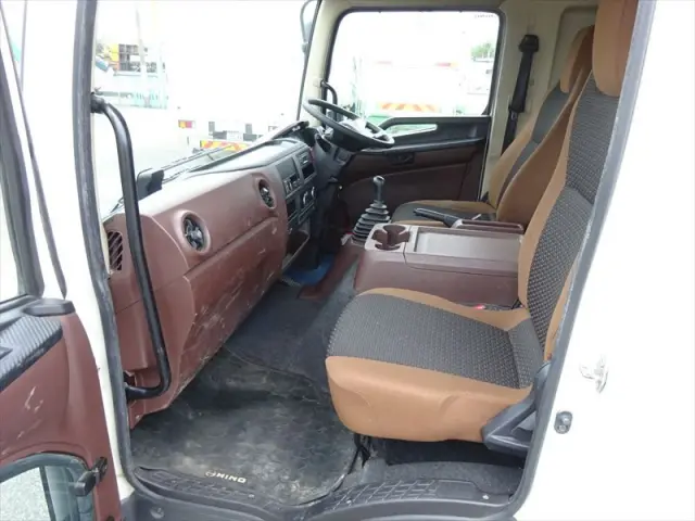 日野 レンジャー 2KG-FD2ABA(2WD)の写真26