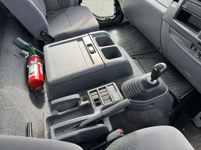 いすゞ フォワード TKG-FRR90S2(2WD)の写真20