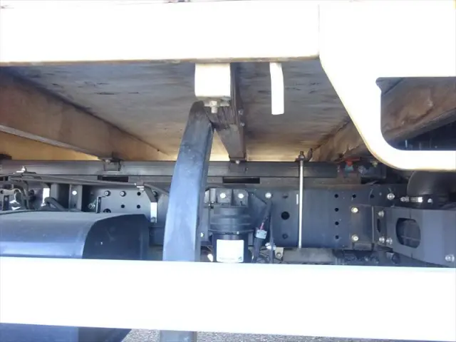 三菱 キャンター 2PG-FEB50(2WD)の写真9