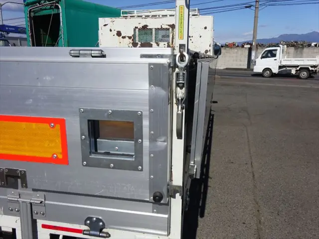 三菱 キャンター 2PG-FEB50(2WD)の写真16
