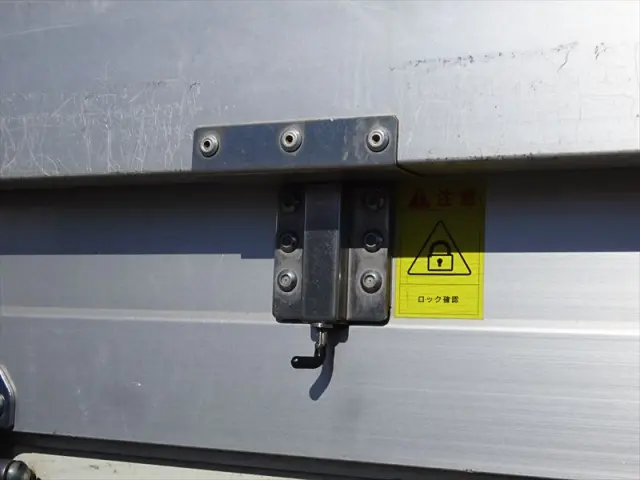 三菱 キャンター 2PG-FEB50(2WD)の写真17