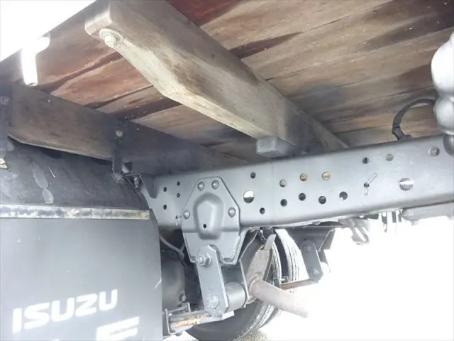 いすゞ エルフ TKG-NJS85A(4WD)の写真6