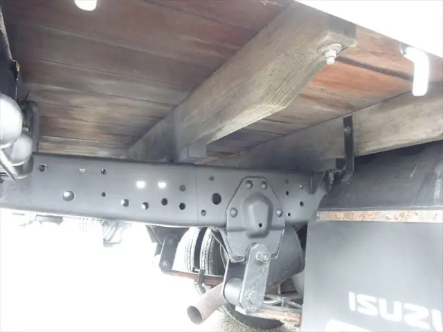 いすゞ エルフ TKG-NJS85A(4WD)の写真8