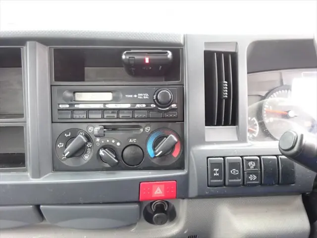 いすゞ エルフ TKG-NJS85A(4WD)の写真20