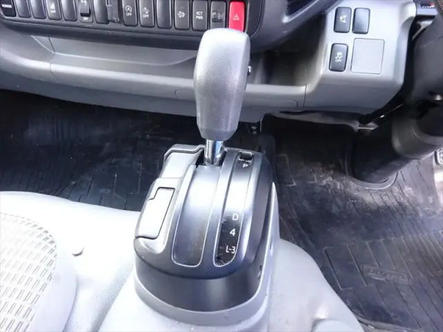 トヨタ トヨエース TPG-XZU712(2WD)の写真17