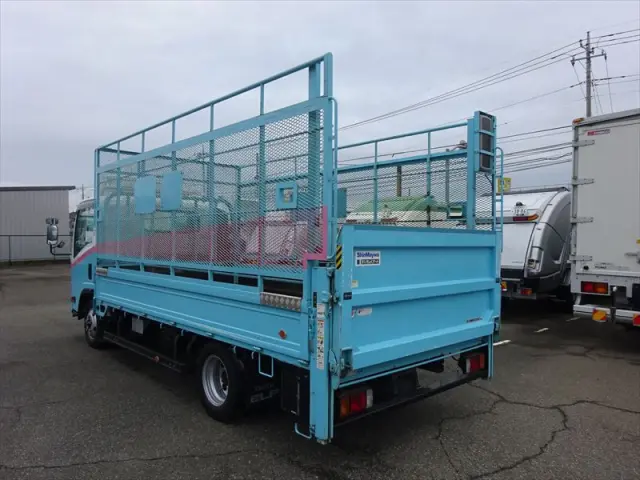 いすゞ エルフ BKG-NPR85AR(2WD)の写真3