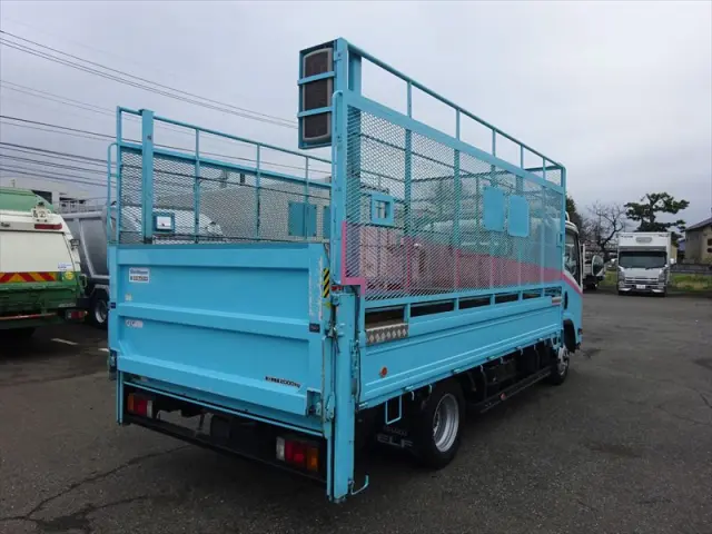 いすゞ エルフ BKG-NPR85AR(2WD)の写真4