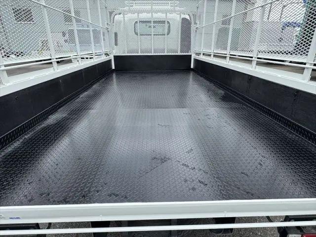 いすゞ エルフ BKG-NPR85AR(2WD)の写真10