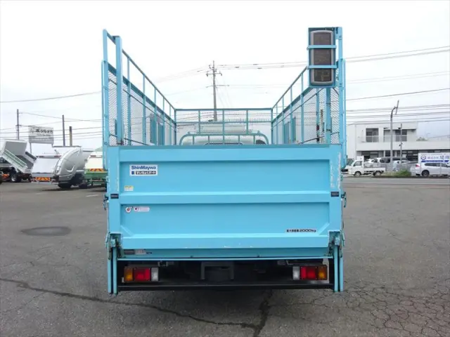 いすゞ エルフ BKG-NPR85AR(2WD)の写真11