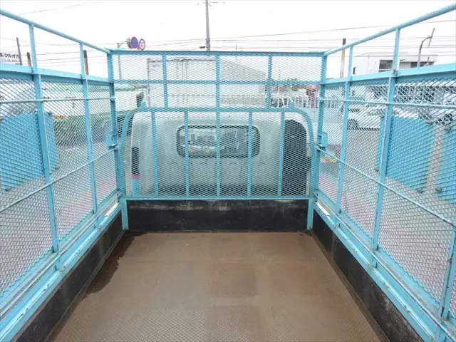 いすゞ エルフ BKG-NPR85AR(2WD)の写真14