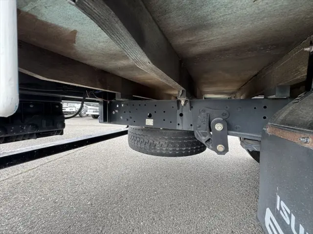 いすゞ エルフ BKG-NPR85AR(2WD)の写真18