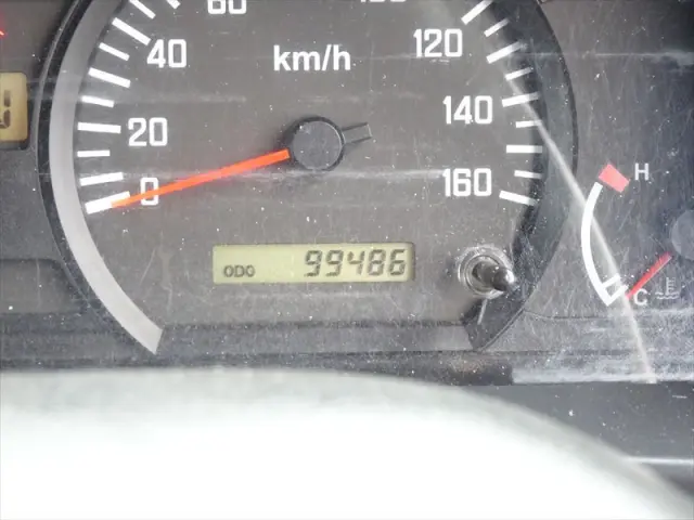 いすゞ エルフ BKG-NPR85AR(2WD)の写真20