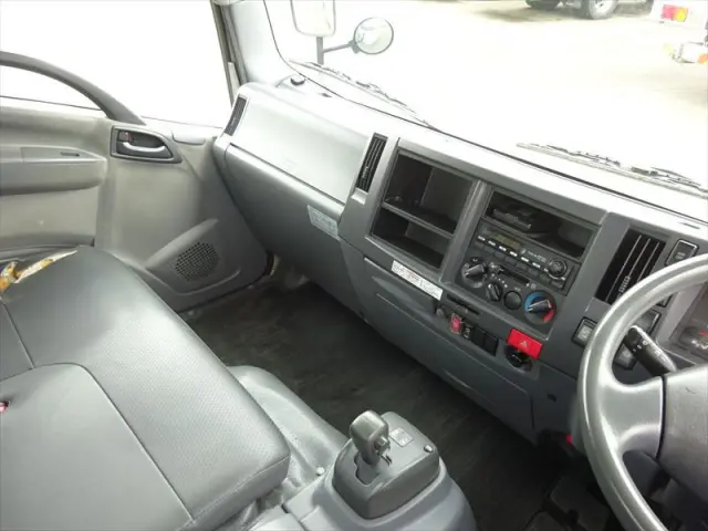 いすゞ エルフ BKG-NPR85AR(2WD)の写真21