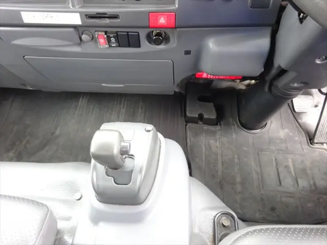 いすゞ エルフ BKG-NPR85AR(2WD)の写真22